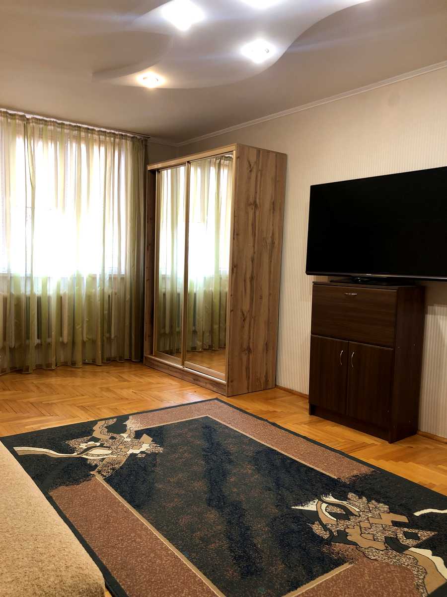 1877570903944368