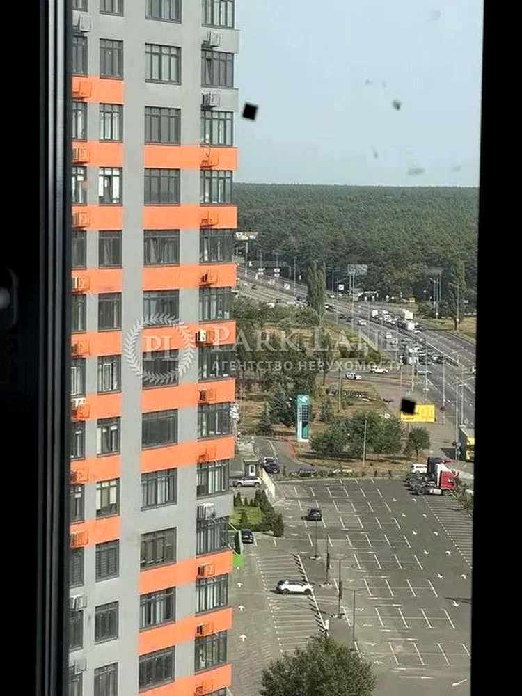 1877571641061122