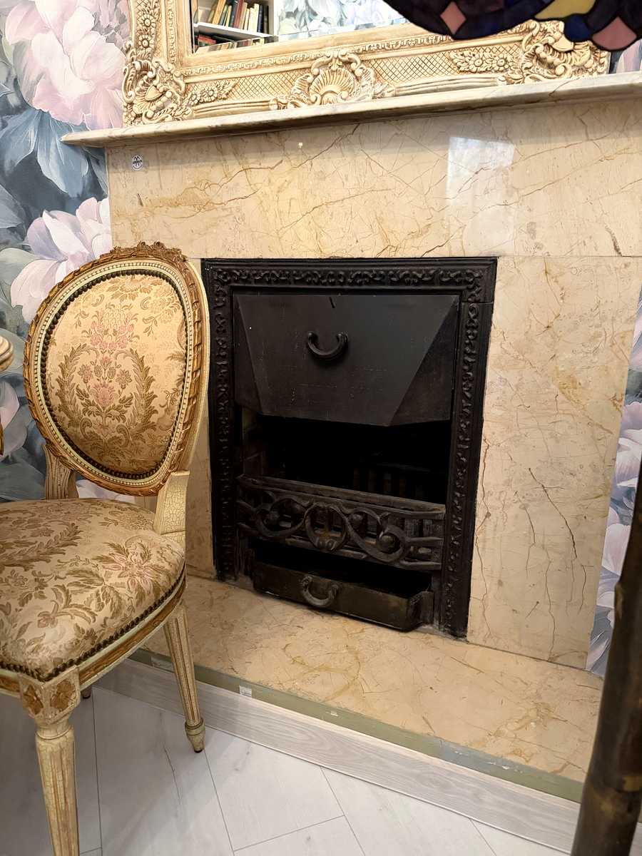 1877571800968750