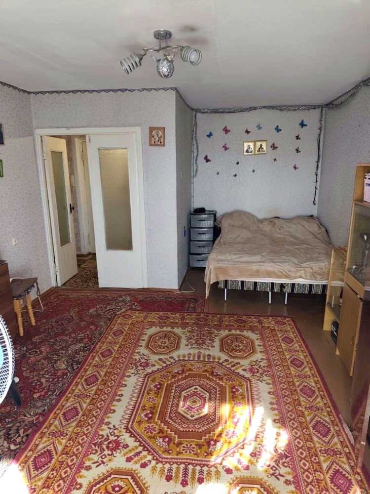 1877571855079805