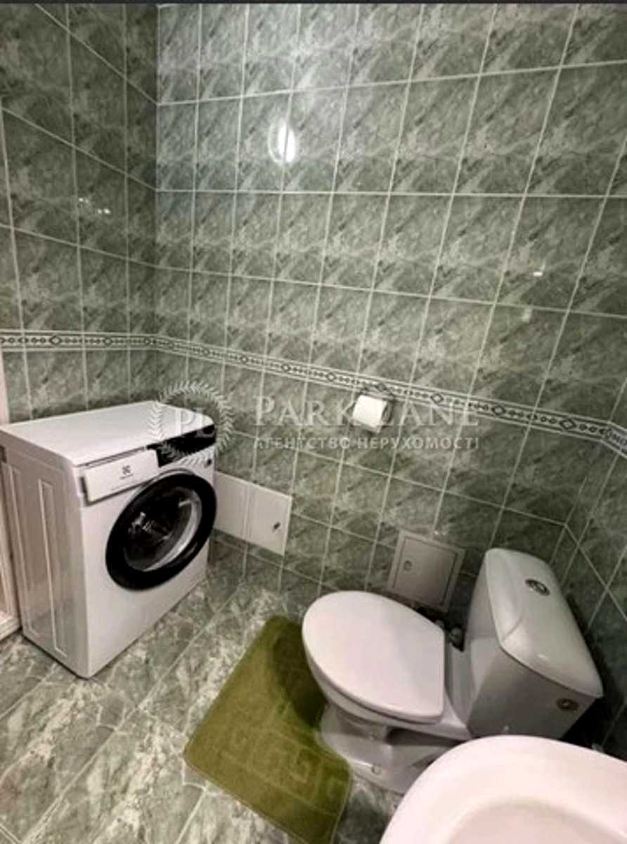 1877571860769928