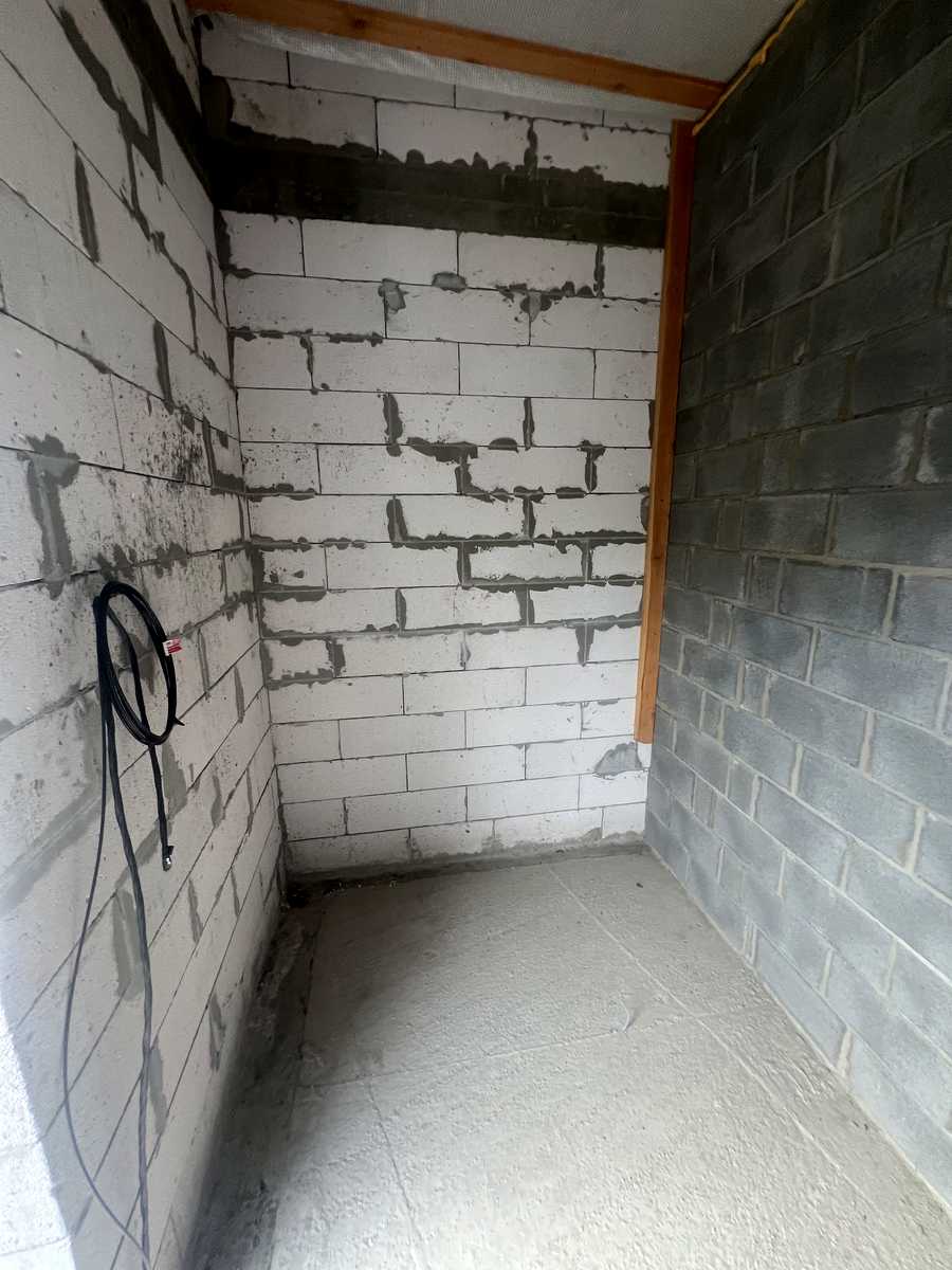 1877575430023811