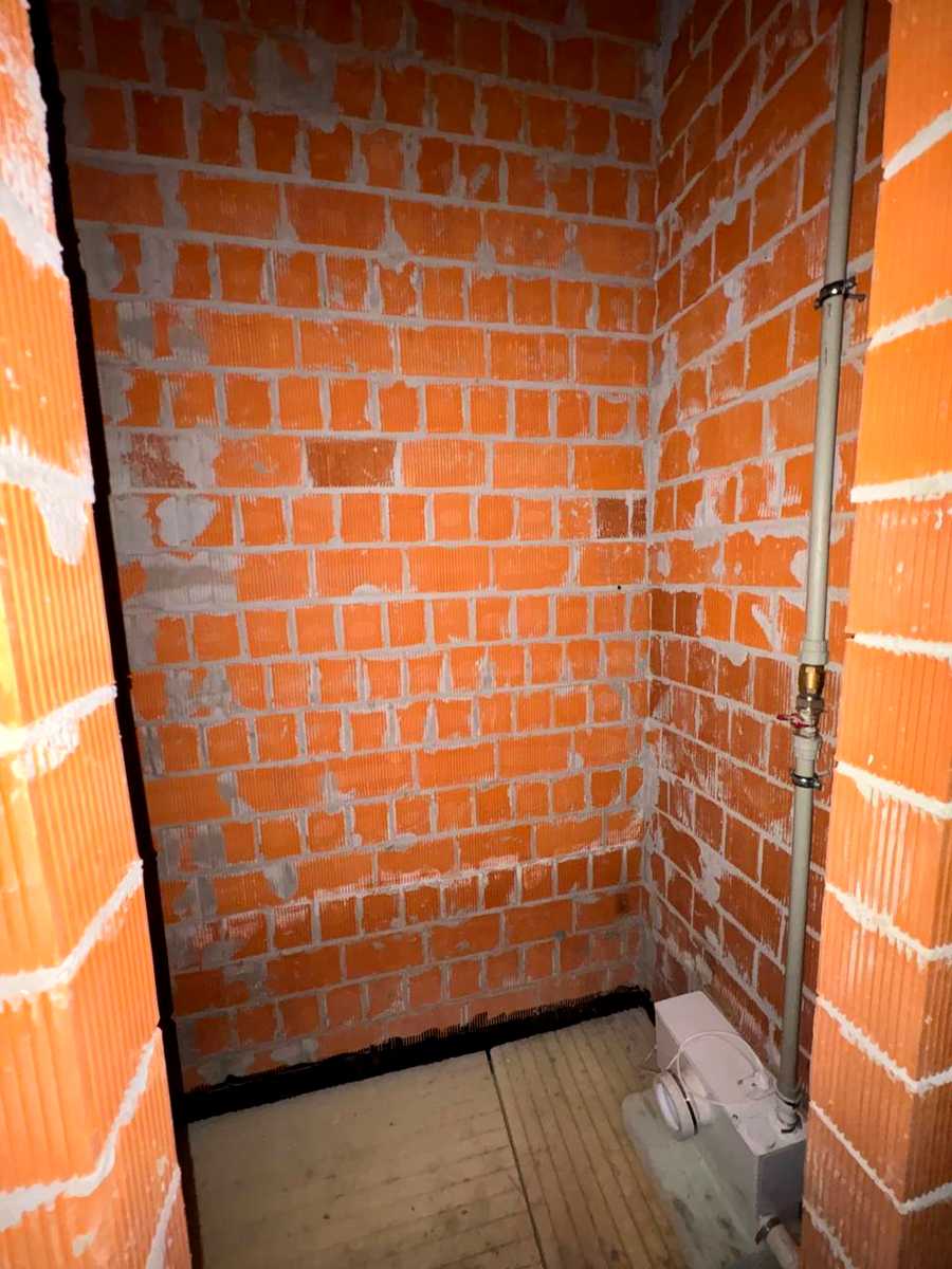 1877575908670958