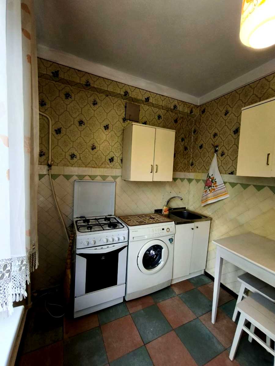 1877576842078421