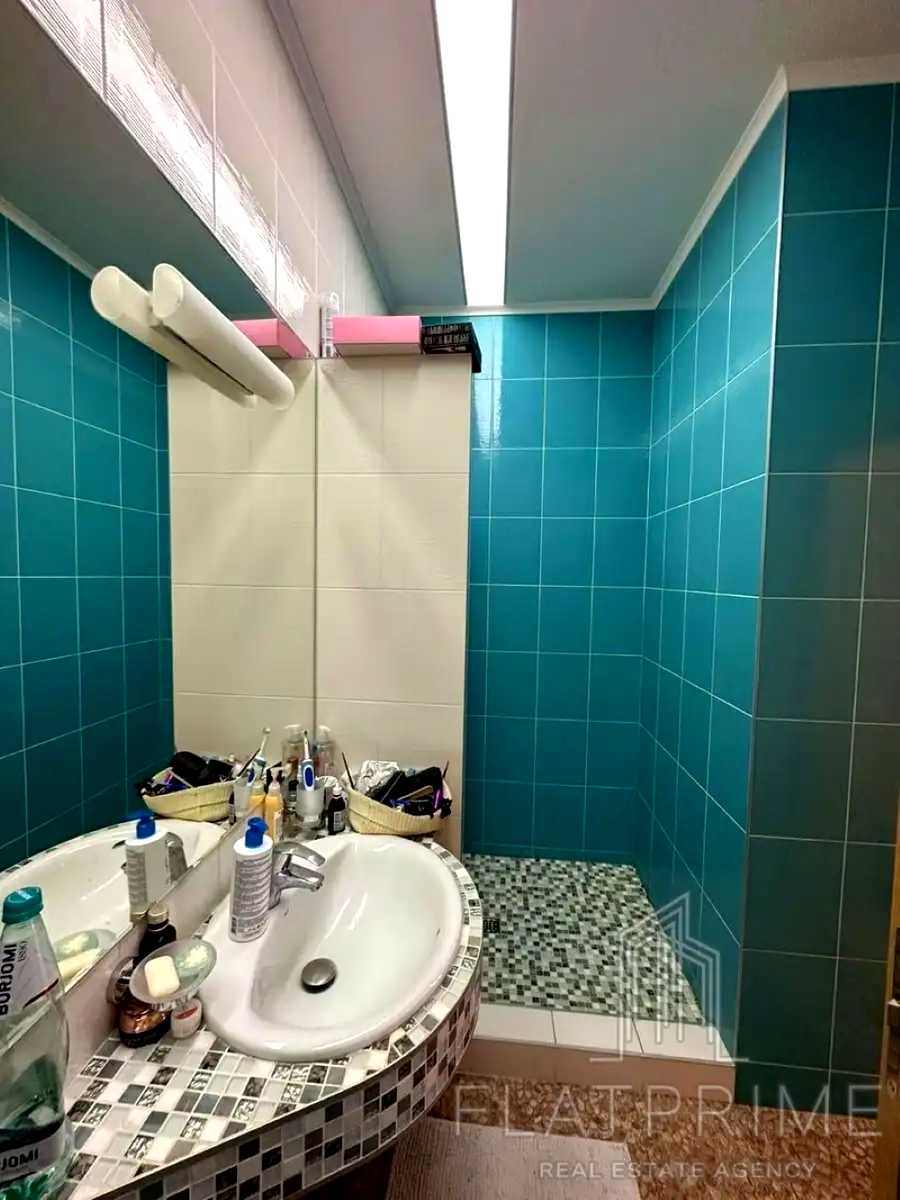 1877576863511841
