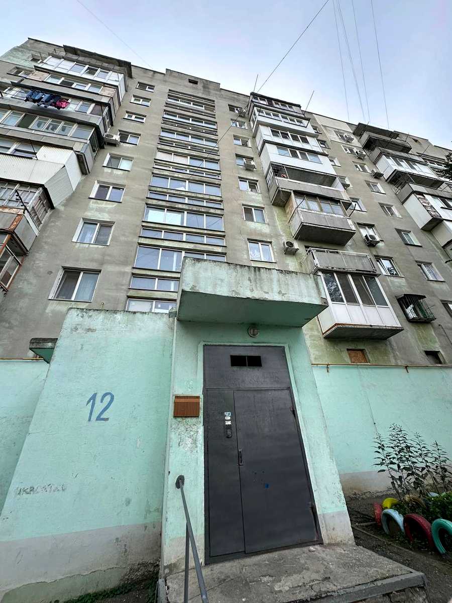 1877577106768516