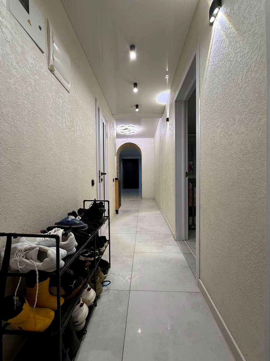 1877578022043613