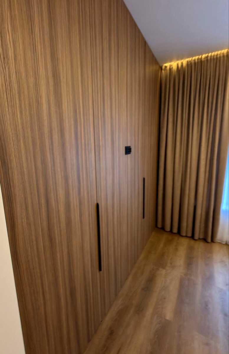 1877578842797198