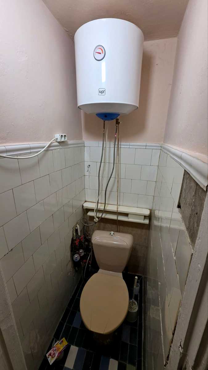 1877579309734379
