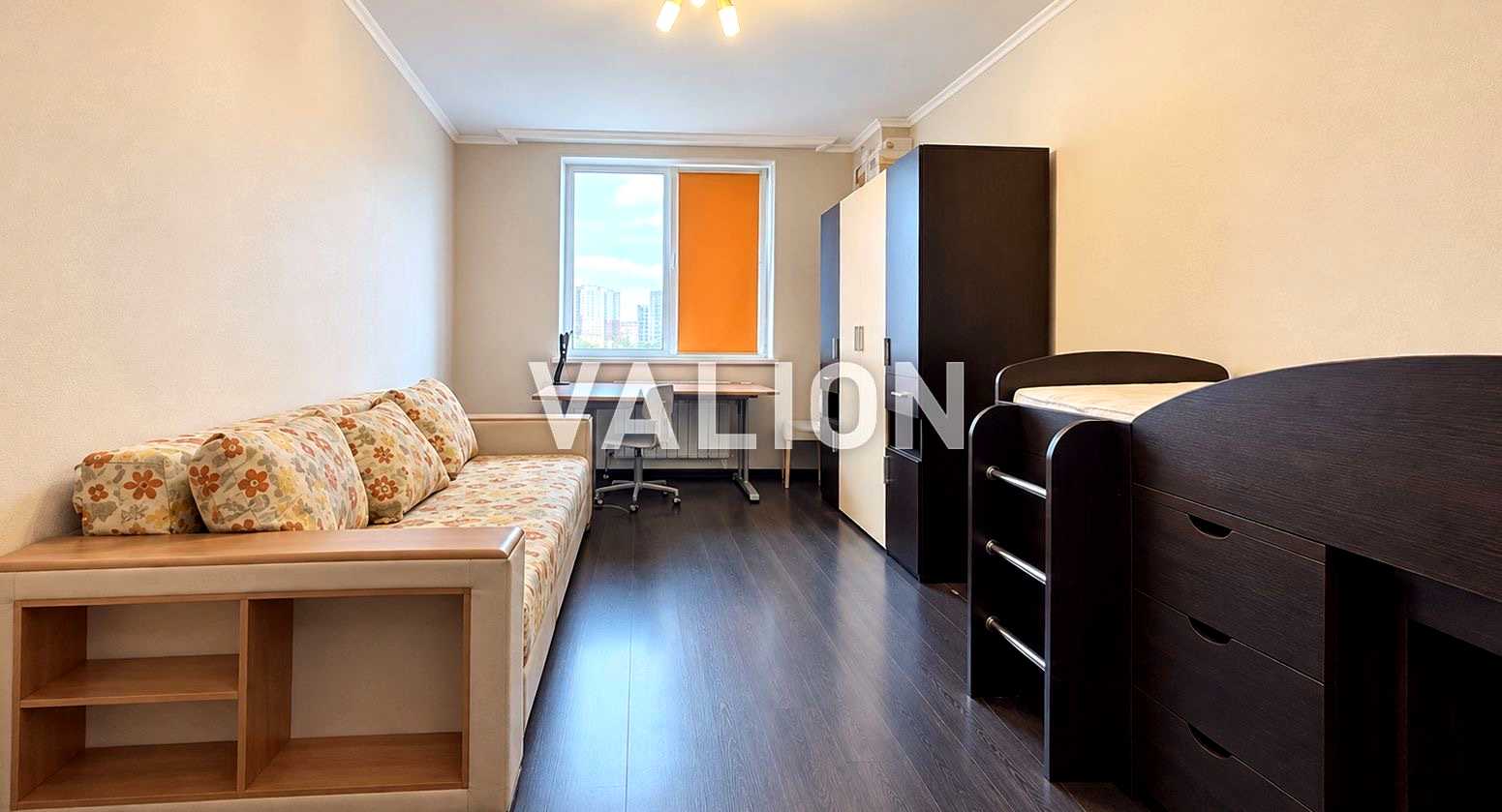 1877579599742912
