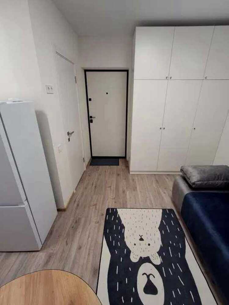 1877579900412467