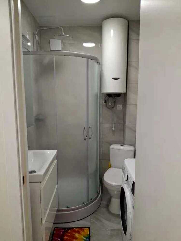 1877579901063128