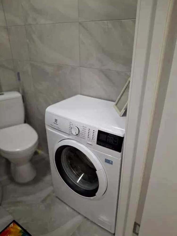 1877579901071159