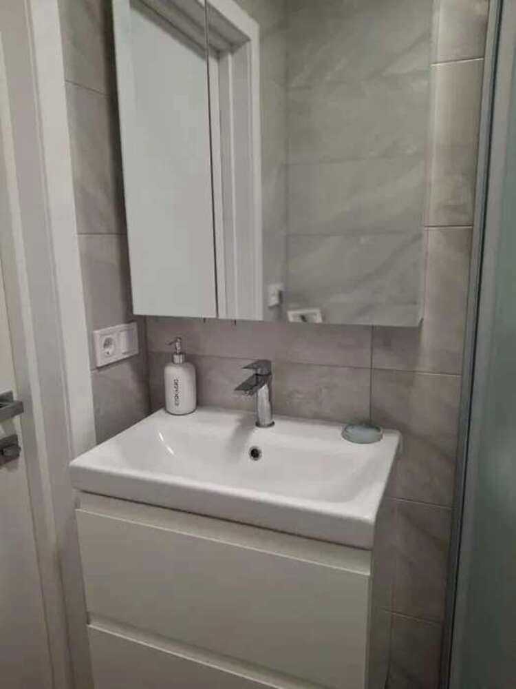 1877579901108890