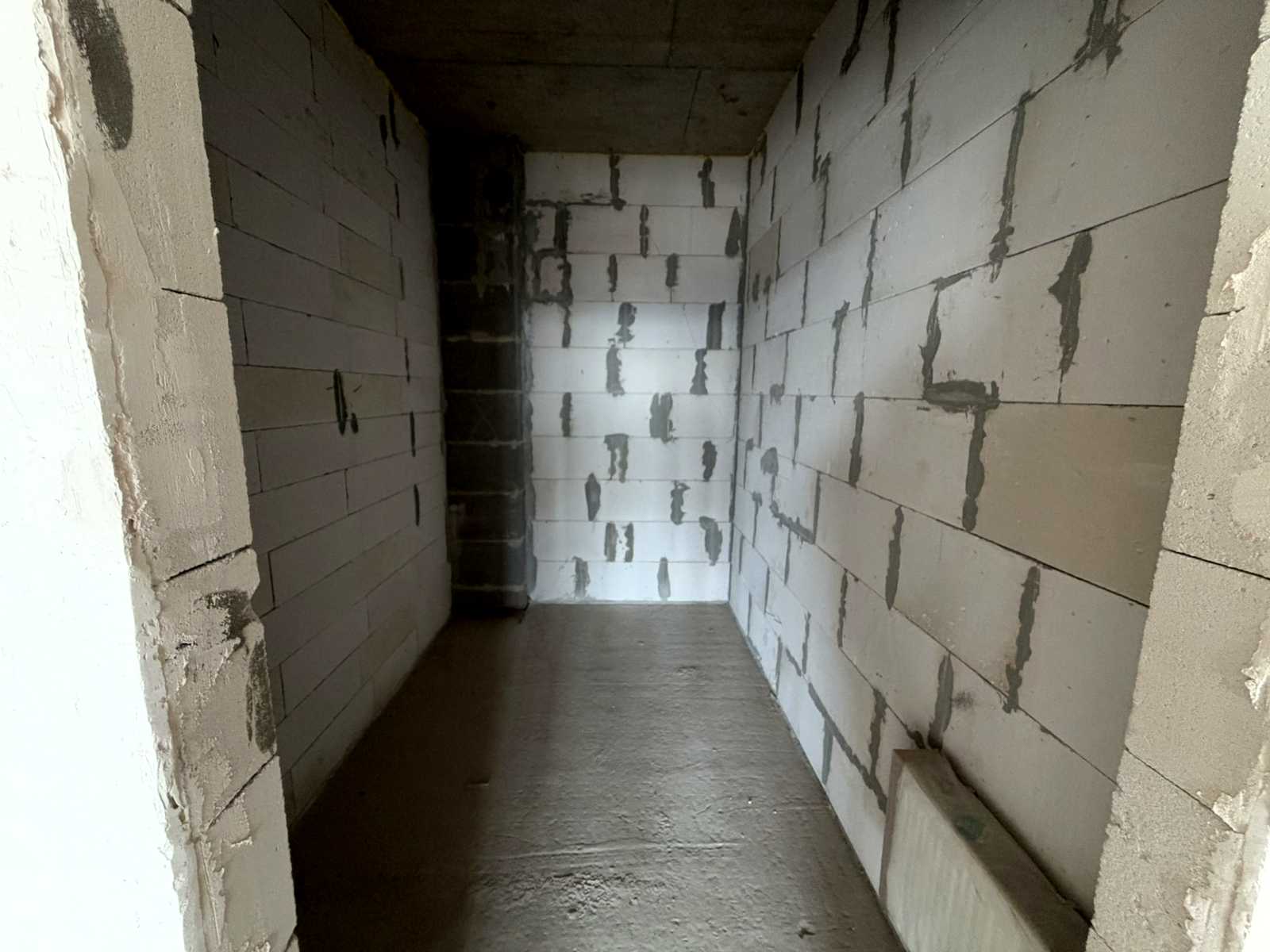 1877580556597184