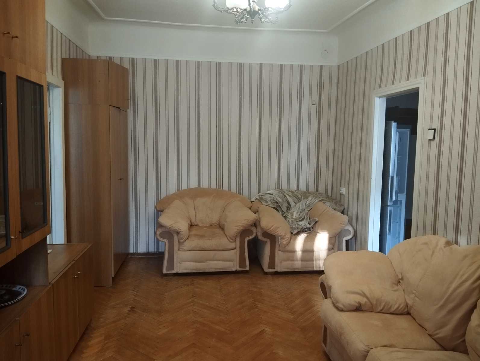 1877582412348797