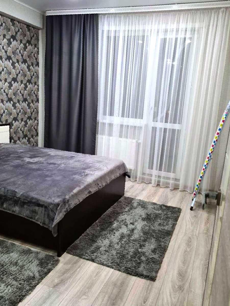 1877584085334456
