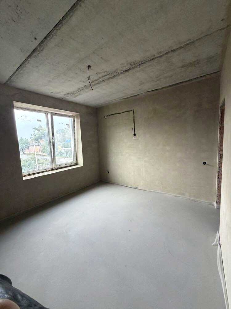 1877584786370215