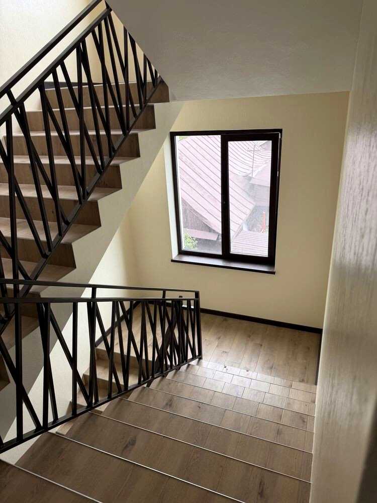 1877584786370407
