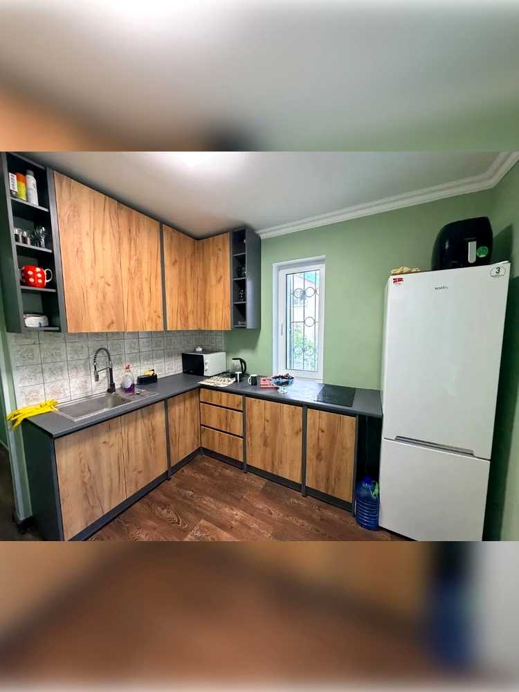 1877585487952952