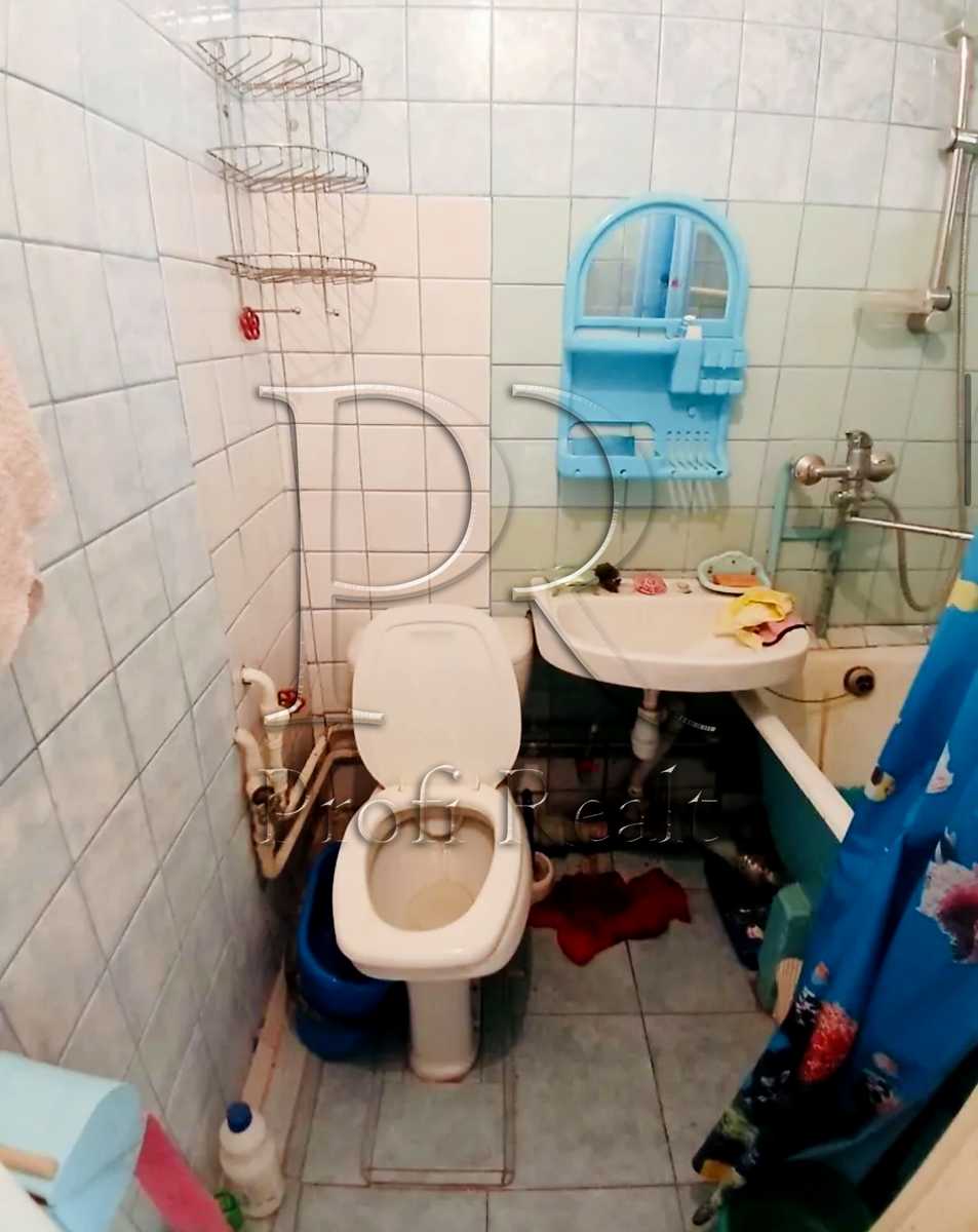 1877585863644491