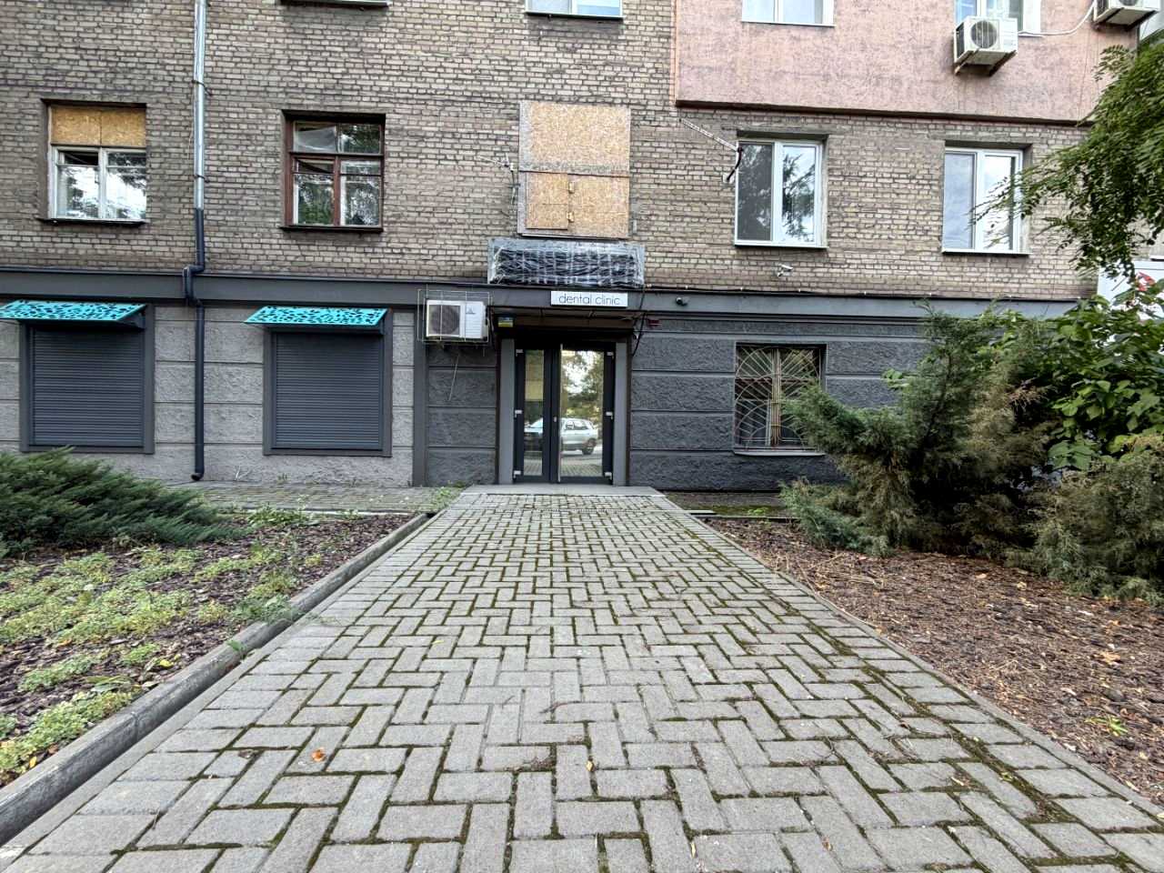 1877587333827678