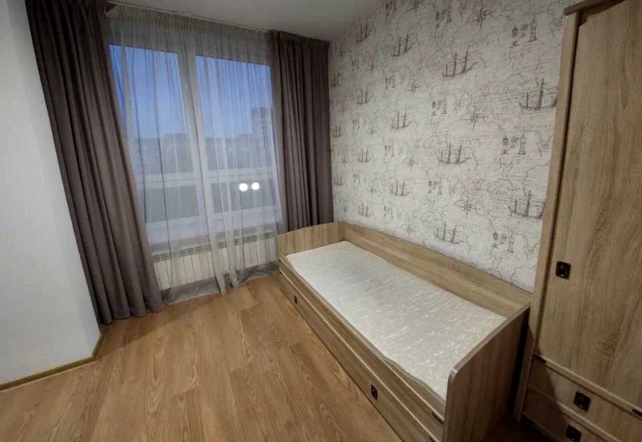 1877590944846542