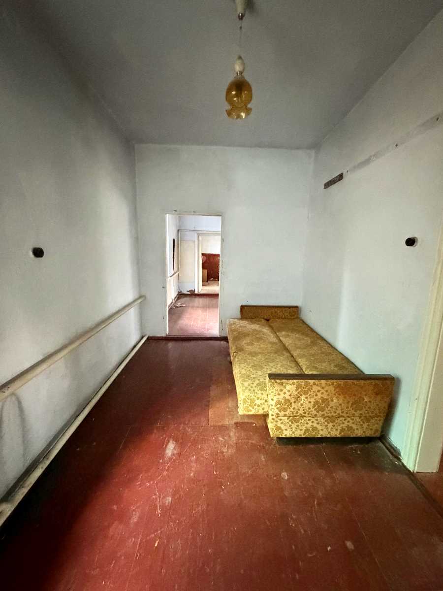 1877595366213373