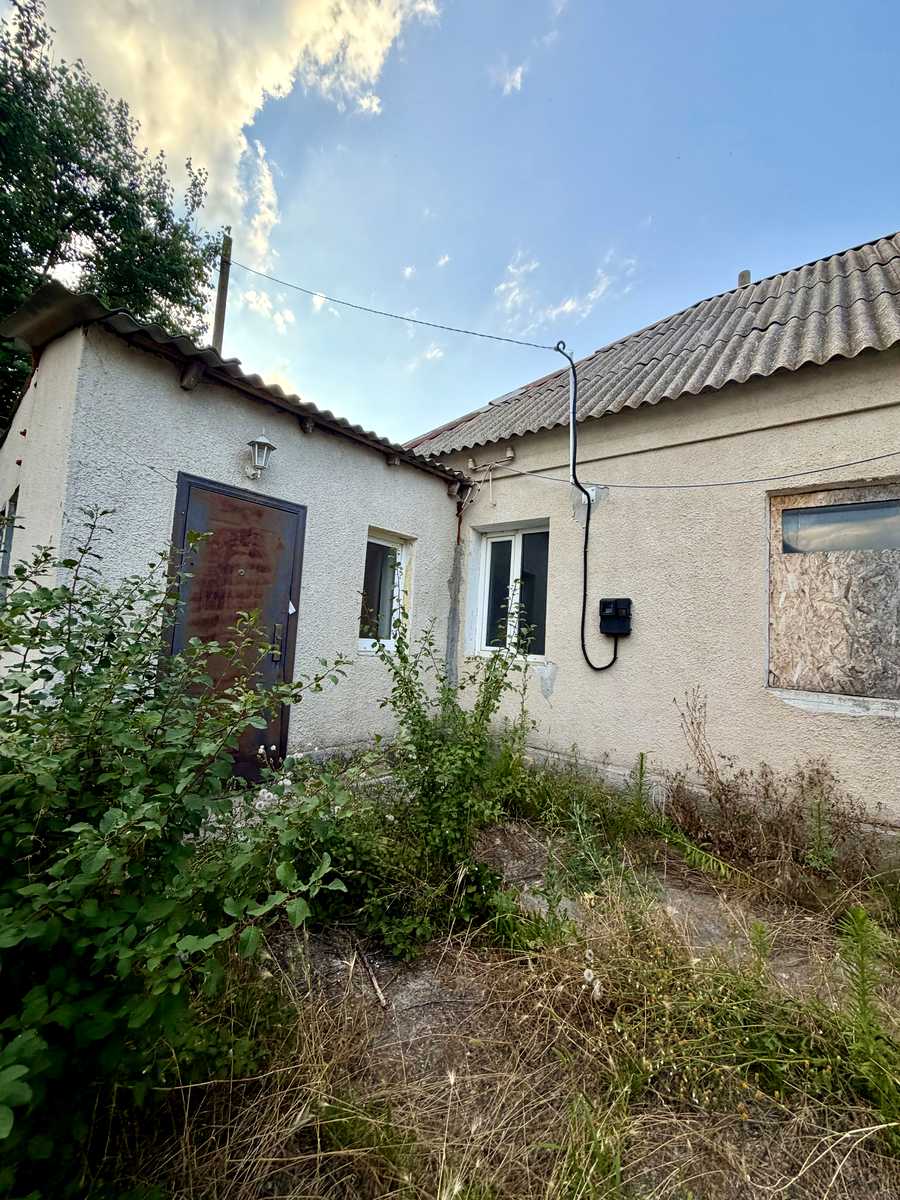 1877595378079249