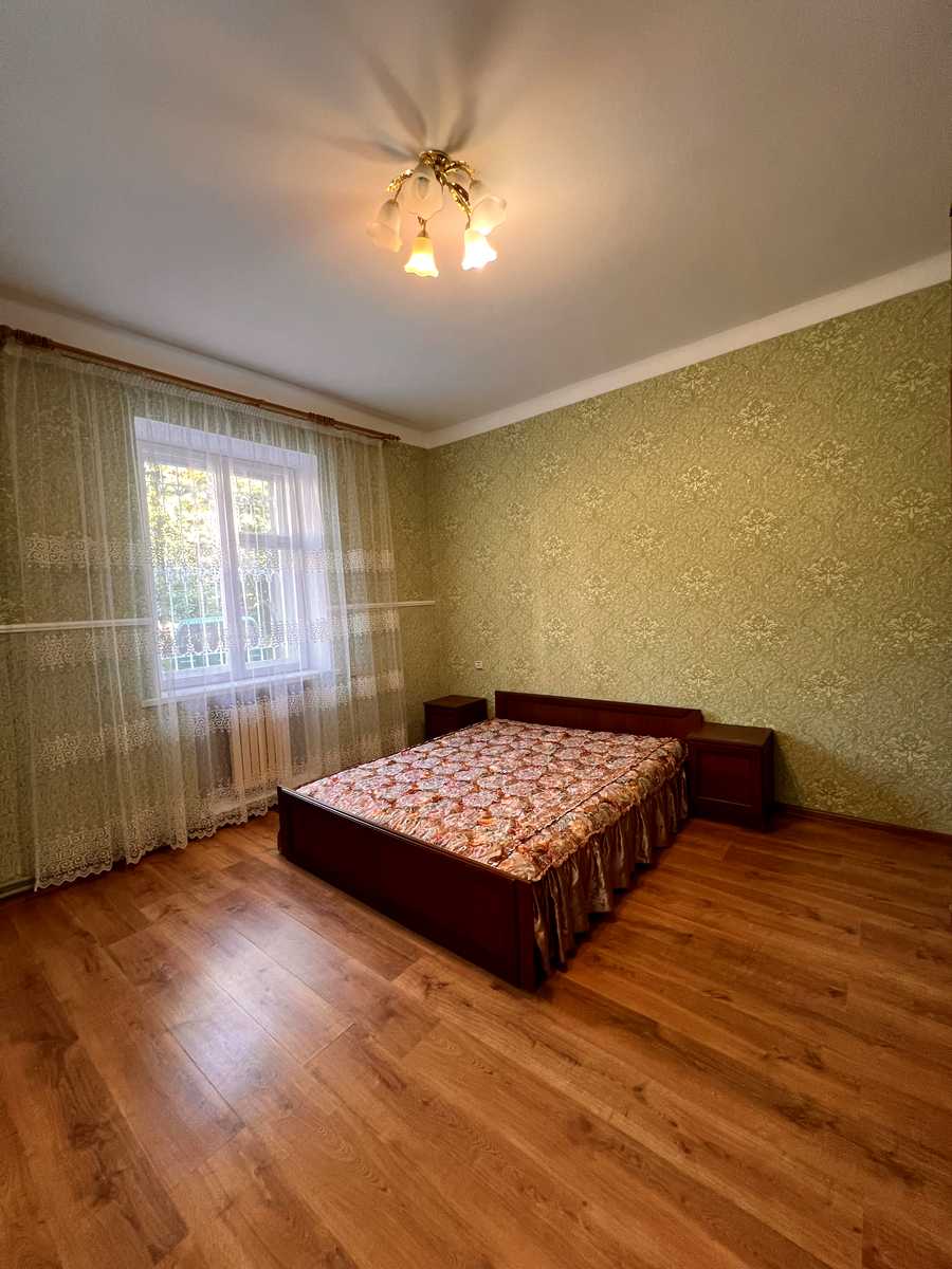 1877600421844903