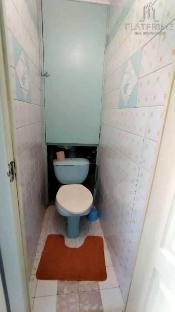 1877604759457845
