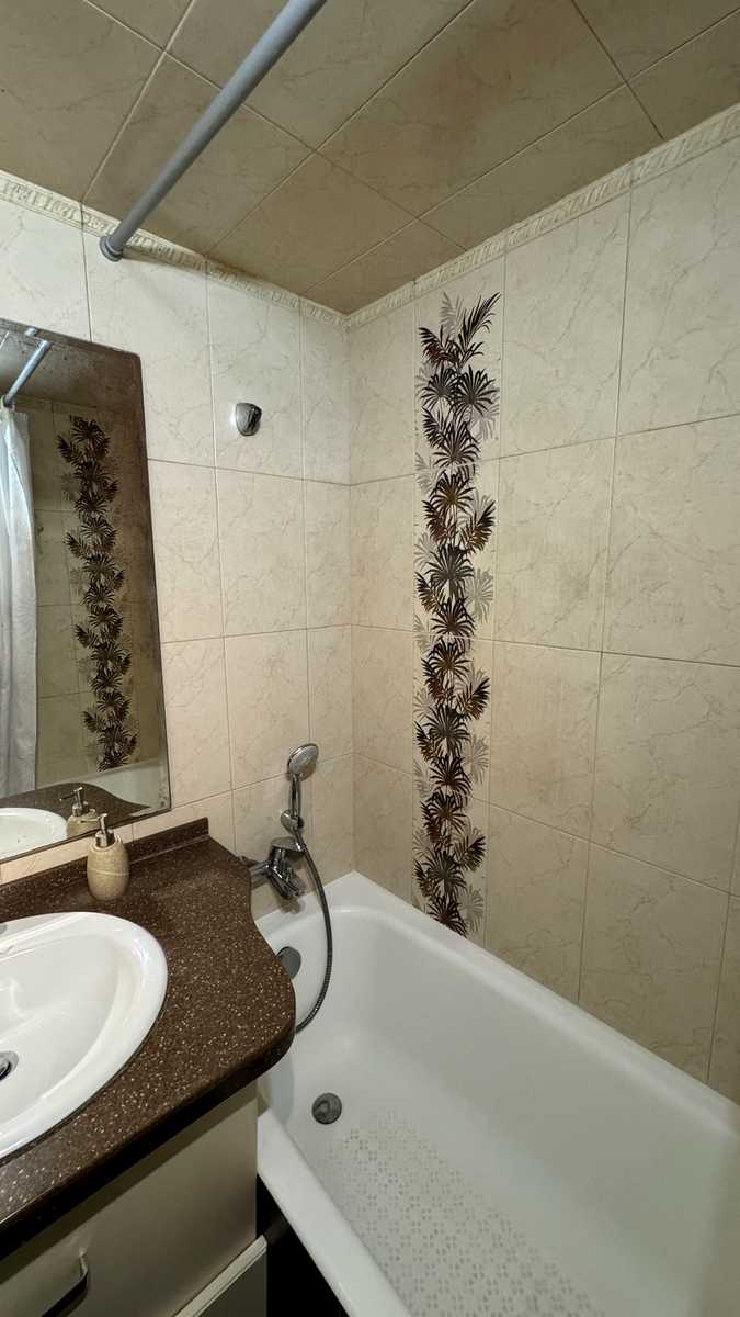 1877618330324233