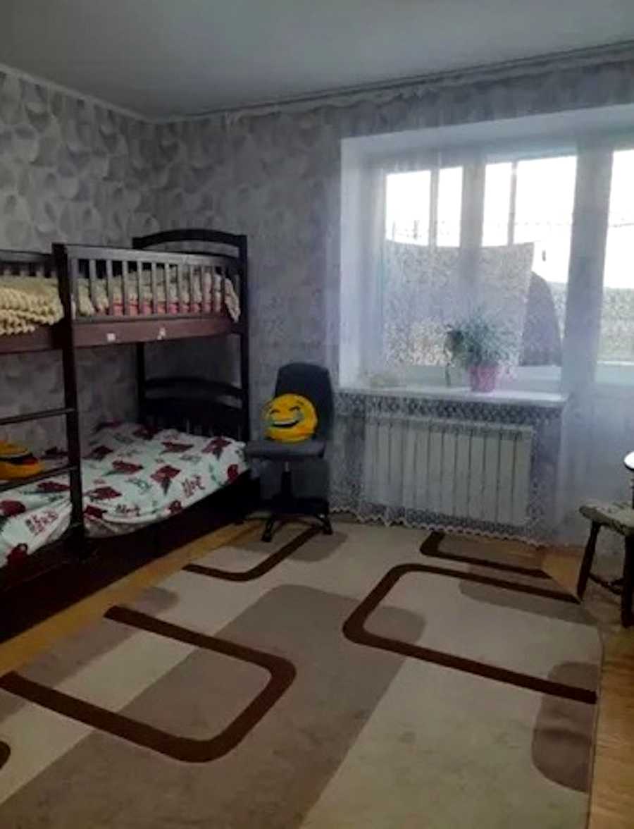 1877643561835613