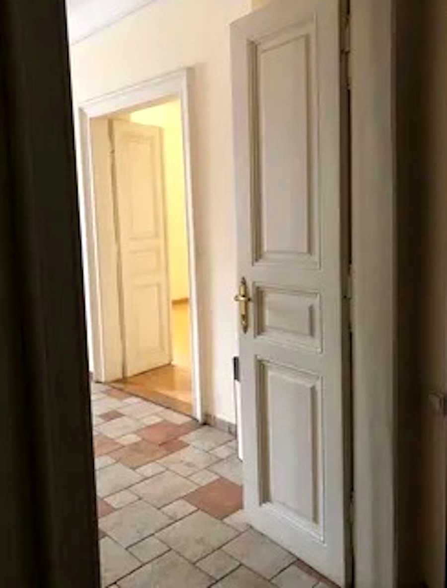 1877644608239529