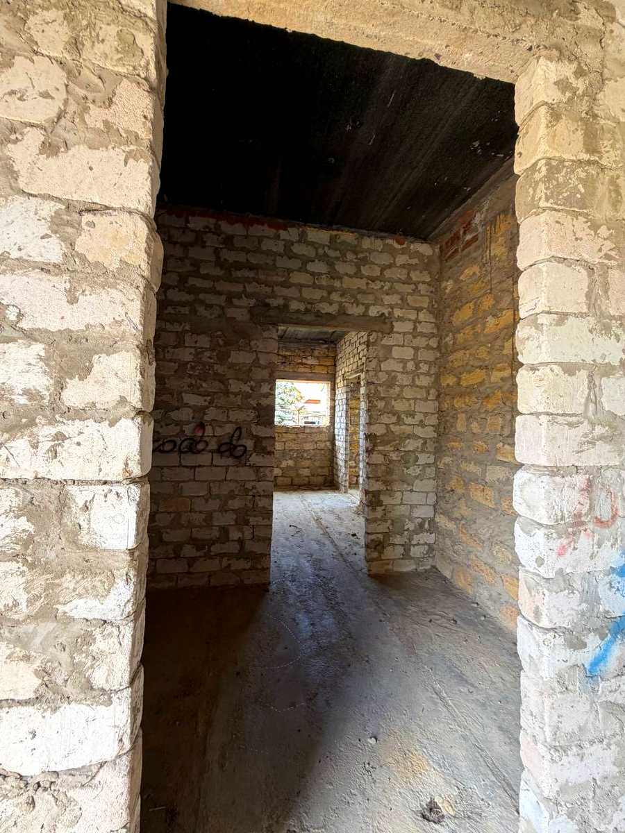 1877644965876377