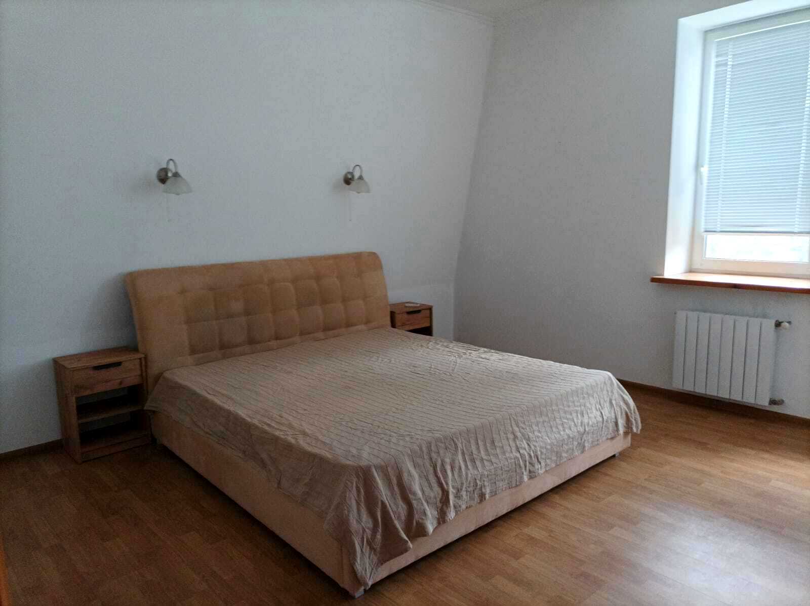 1877645475363856