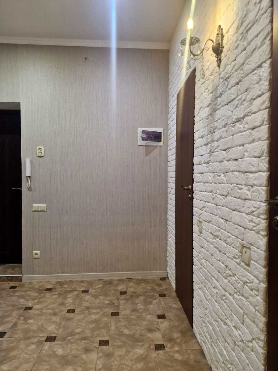 1877646698386756