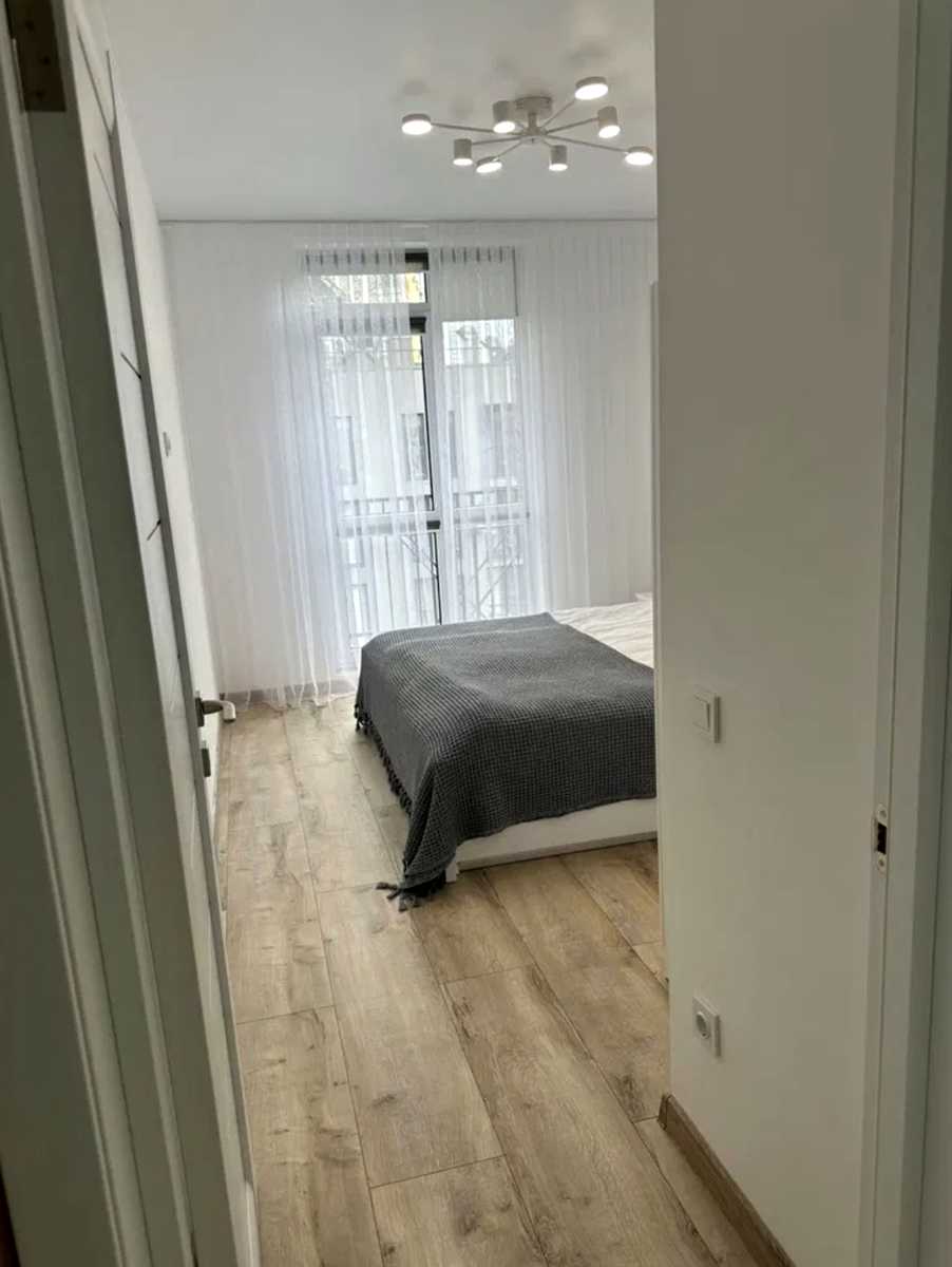 1877650302381410