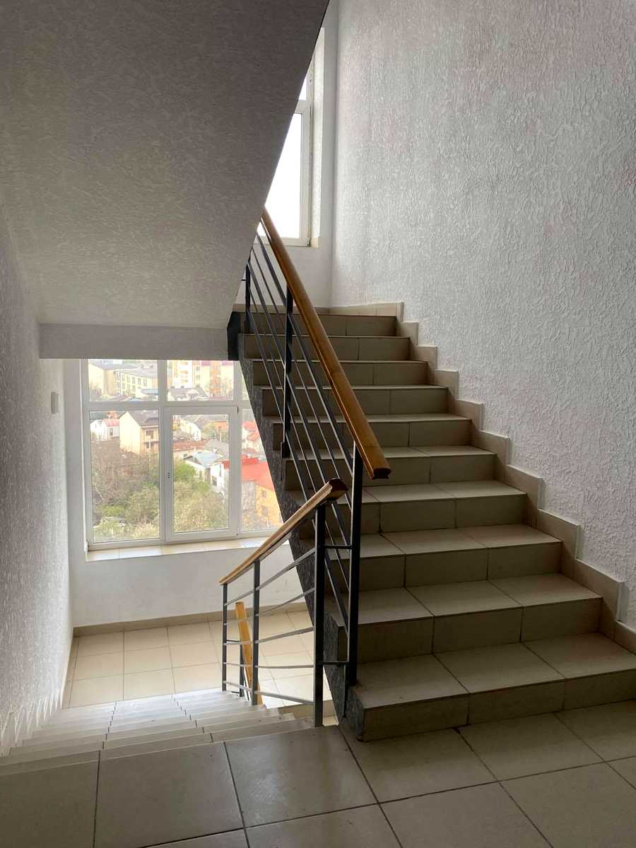 1877652852260169