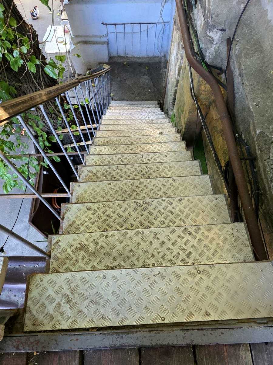 1877653091913408