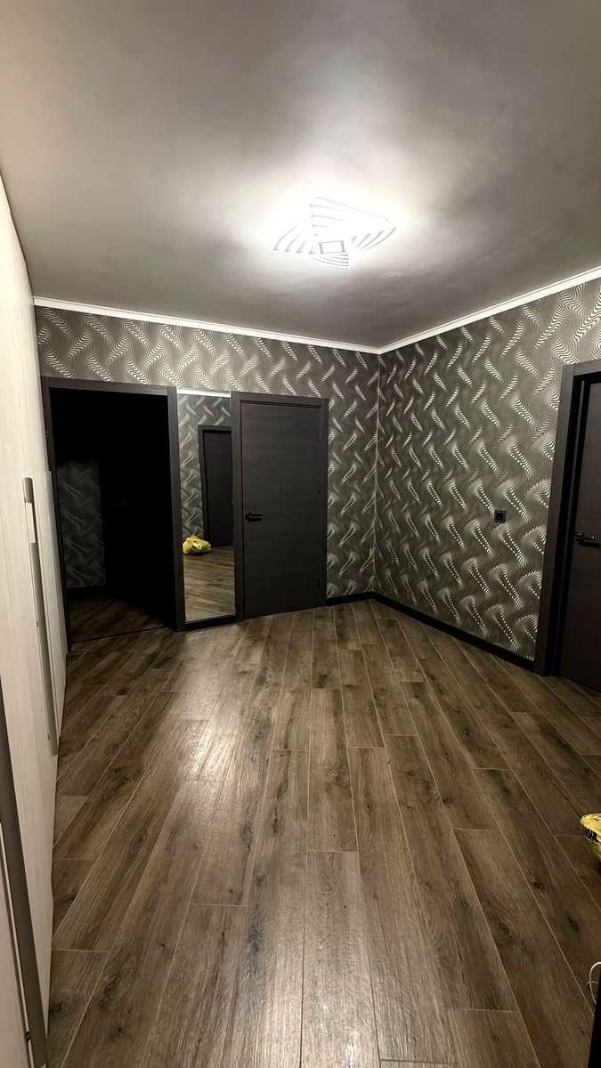 1877654654880561