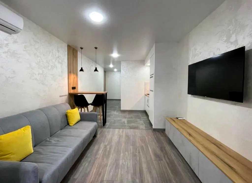 1877655105837333