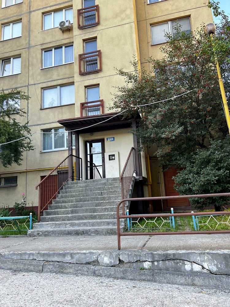 1877655707096435