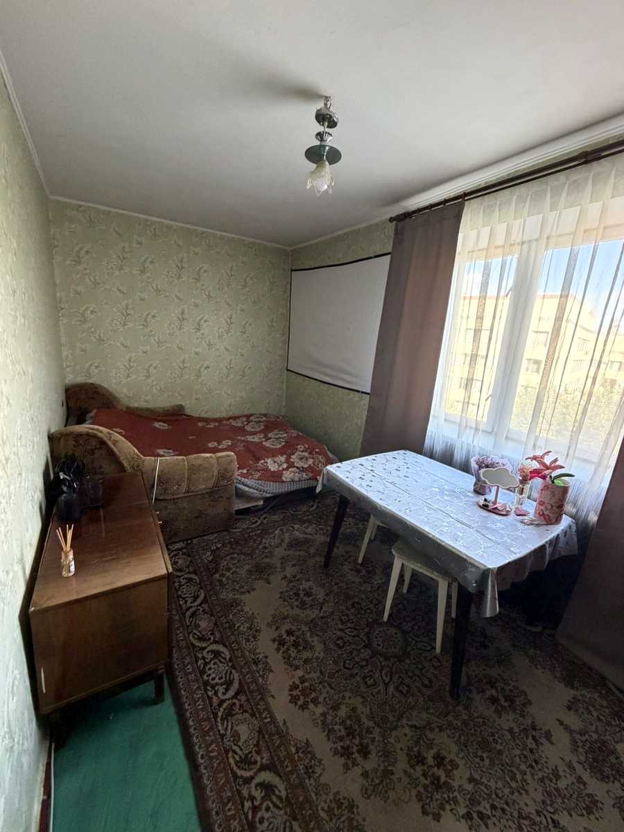 1877655975102373