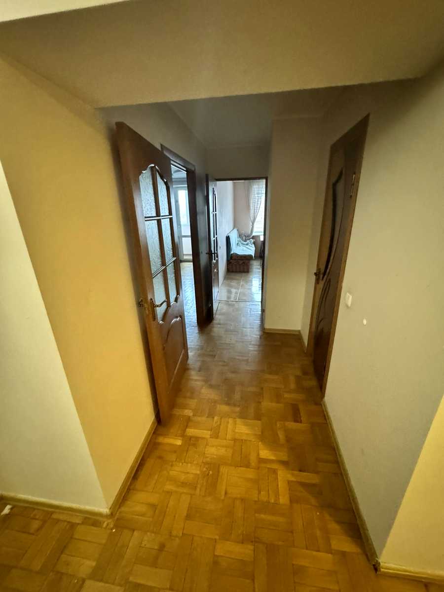 1877657491606308