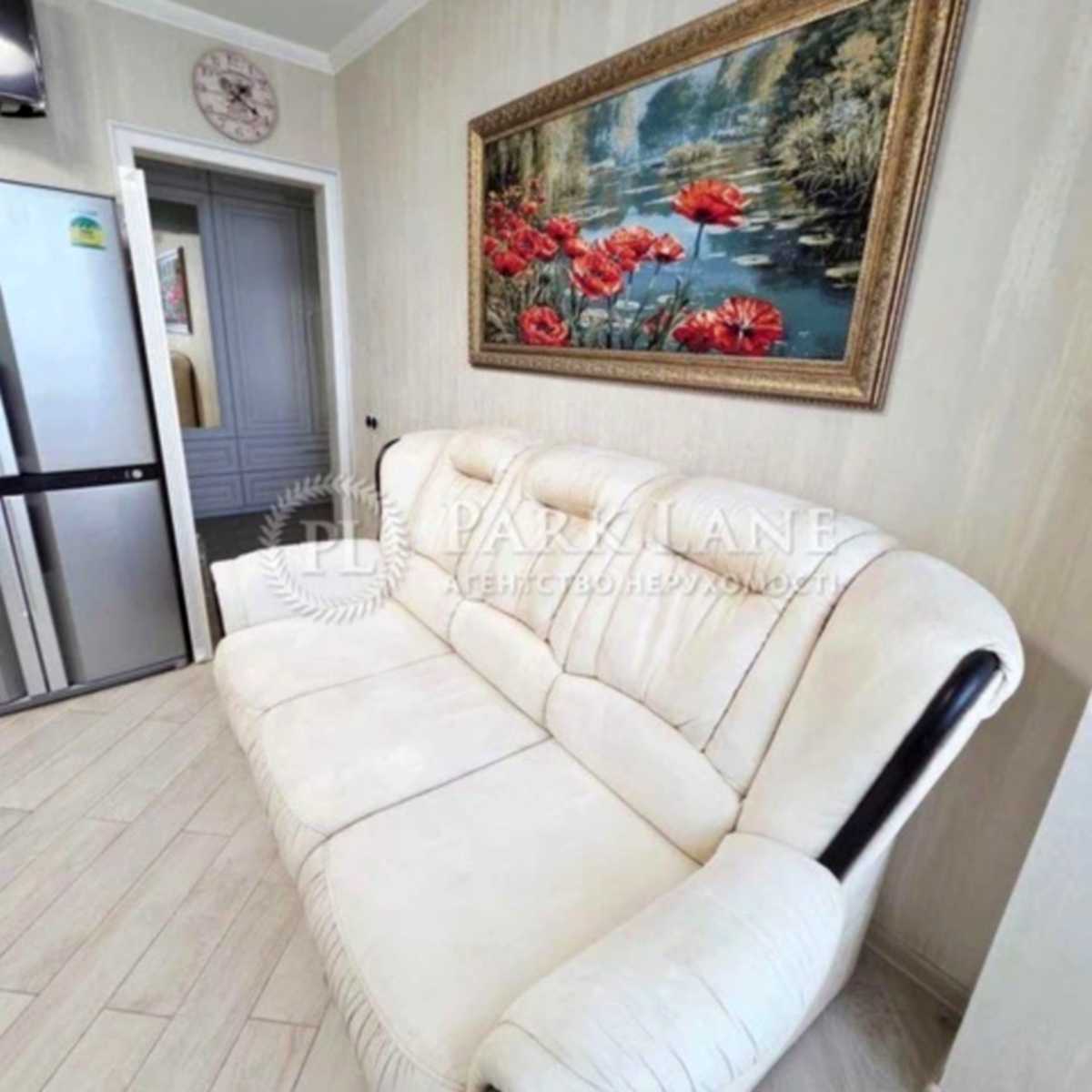 1877658348765215