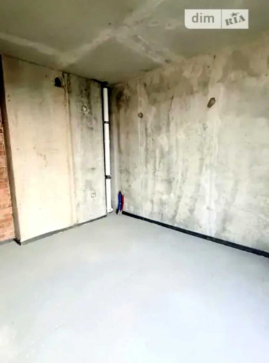 1877659062792305