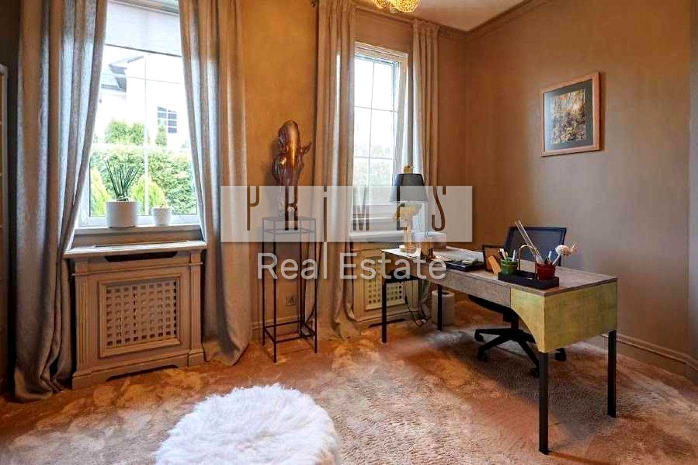 1877659198763982