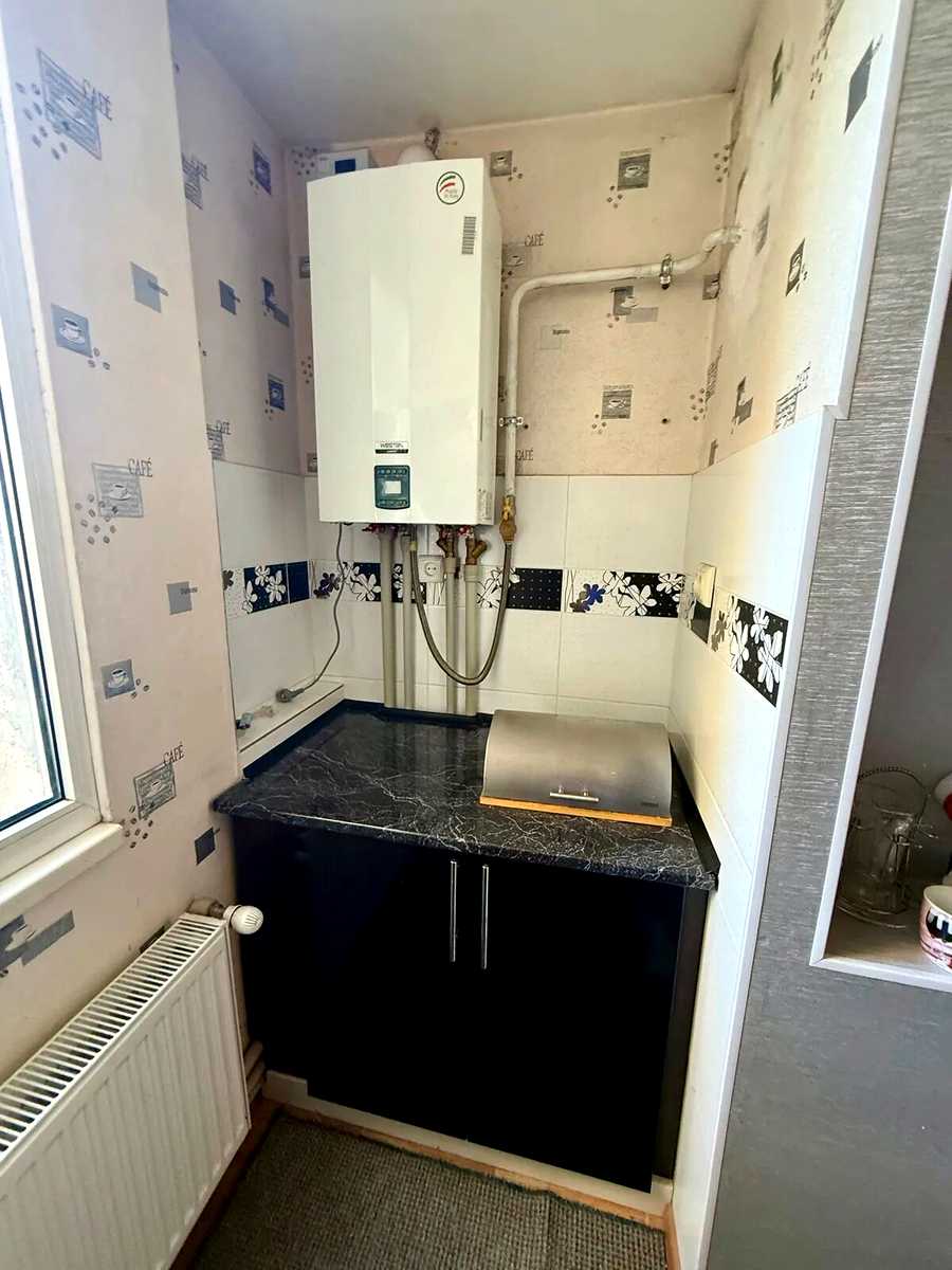1877659262683944