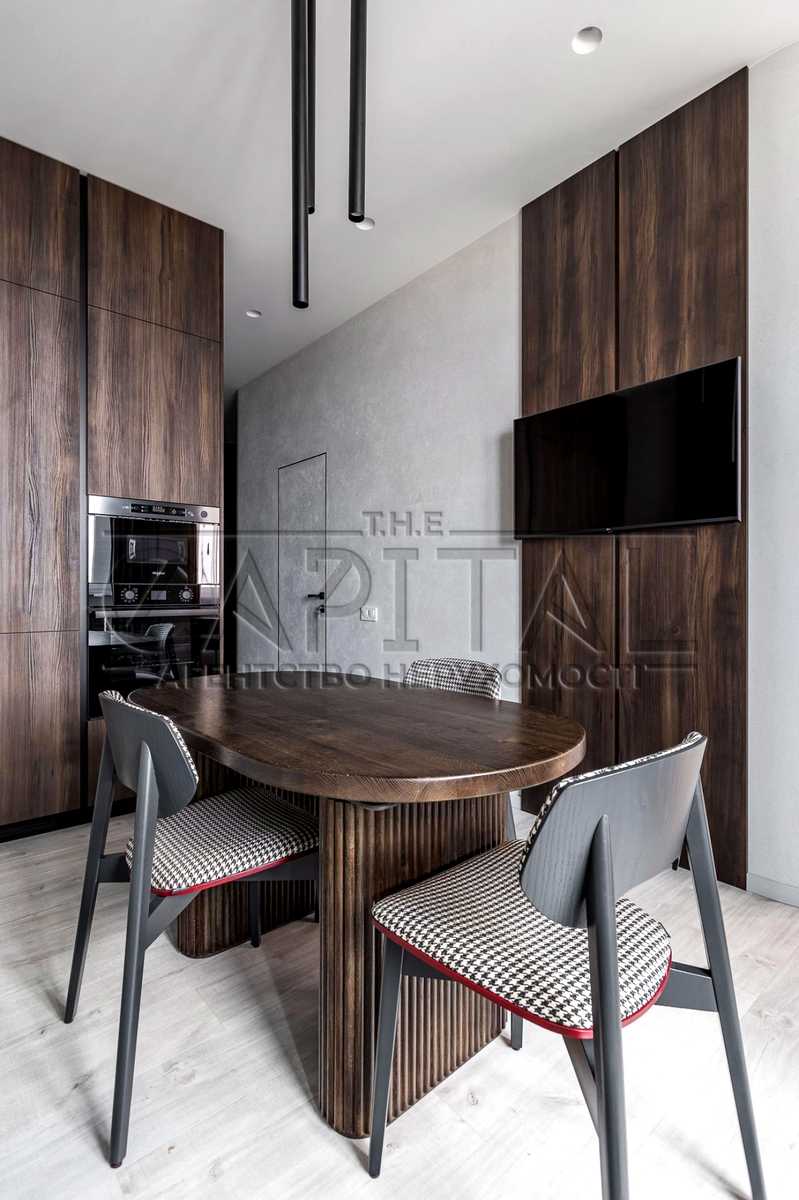 1877659763891523